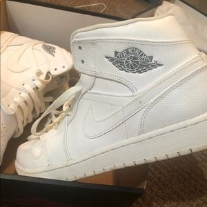 EUC Air Jordan’s men size 10